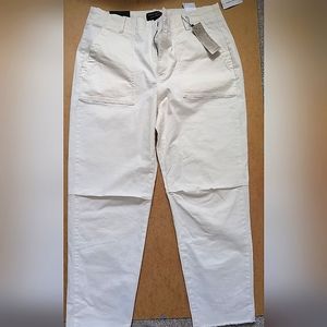 Banana Republic Cream Authentic Girlfriend Chino in 8 petite. Brand new!